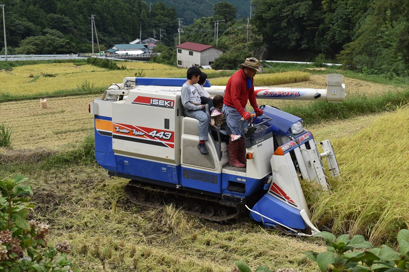 笑顔で育てたひと粒ひと粒の『しずく米』をご紹介！